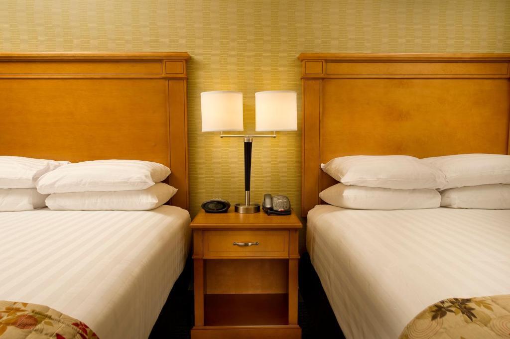 Pear Tree Inn Mcallen Phòng bức ảnh